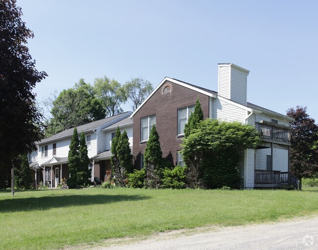 Canterbury Woods - Canterbury Woods Apartments