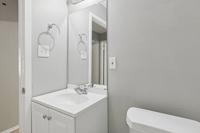 Photo - 3641 N MacGregor Way