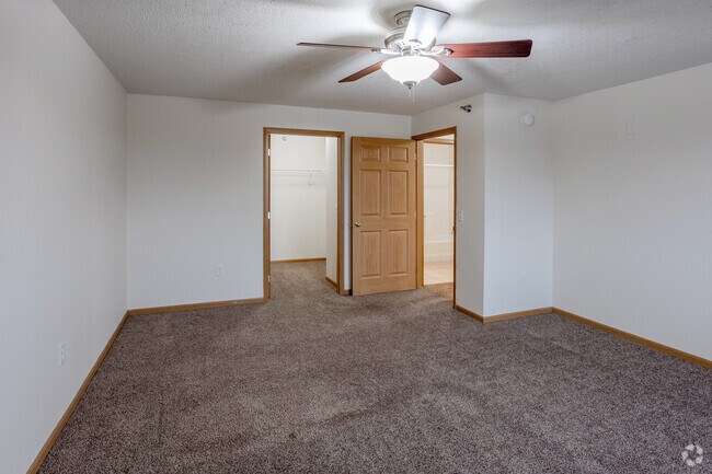 3BR, 1BA - Primary Bedroom