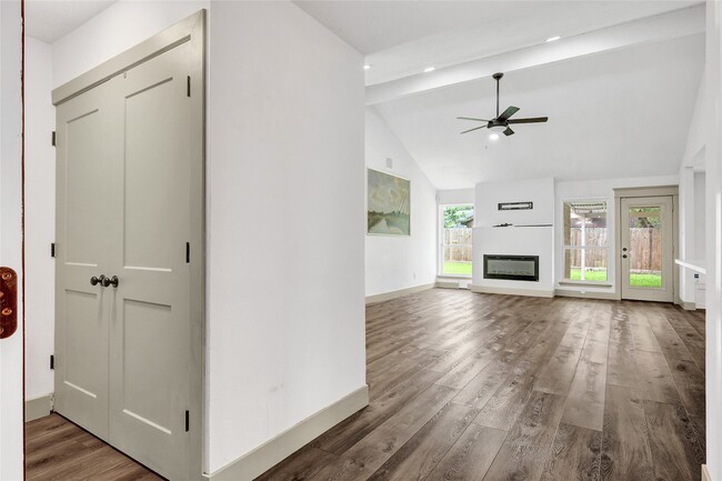 Photo - 10115 Kirkbluff Dr