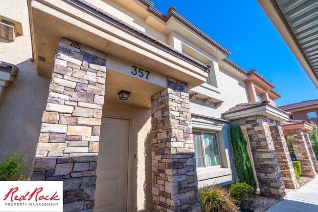 Photo - Conveniently Located 3 Bedroom Townhome