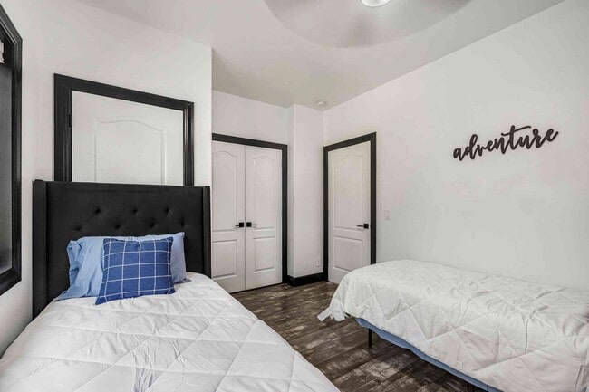 Building Photo - 304 Palomino Dr Unit ADU - LADY LAIR Shared Room Bed 2