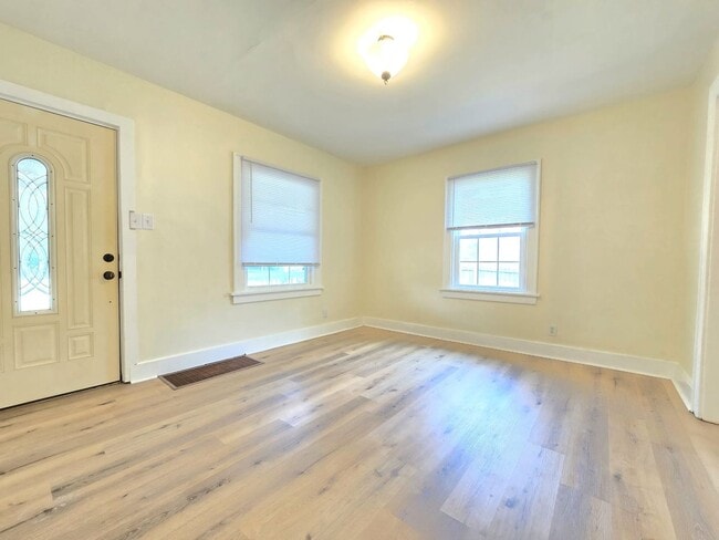 Photo - 1416 Campeau St