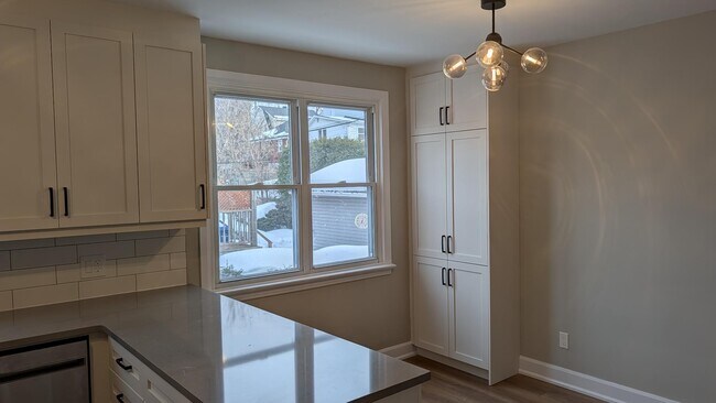 Photo - 246 Ste-Anne Av Unit One