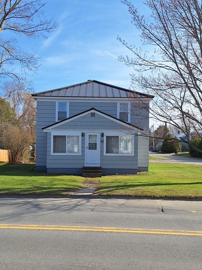 Building Photo - 94 Western Ave Unit 2 Rental