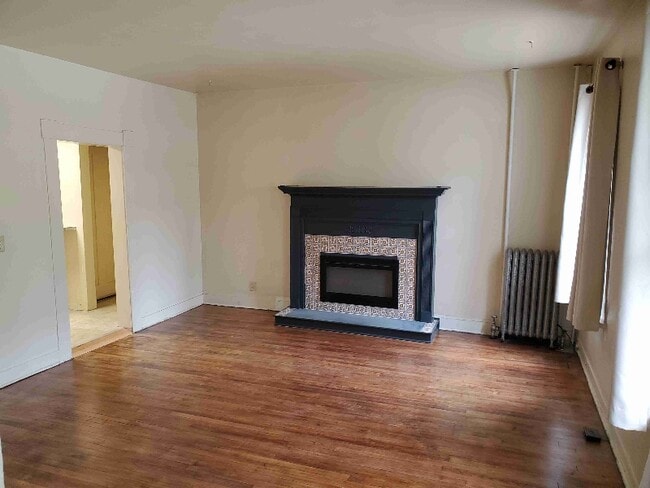 Building Photo - 243-247 N Allegheny St Rental