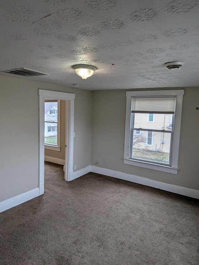 Photo - 403 Maple Ave Unidad D