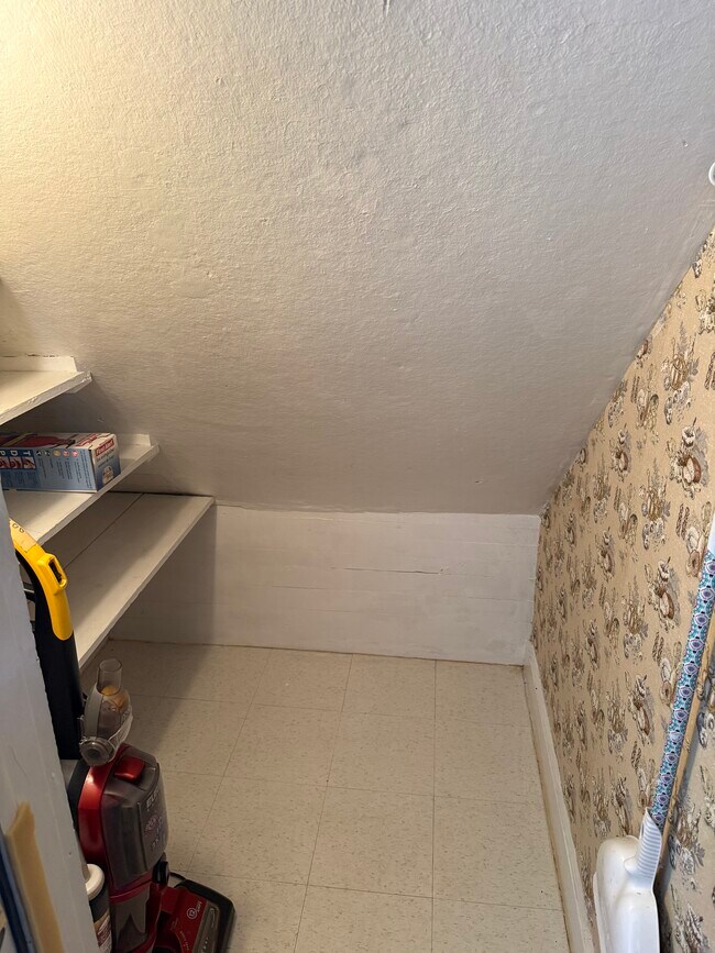 Photo - 733 Oakwood Ave Unit 2