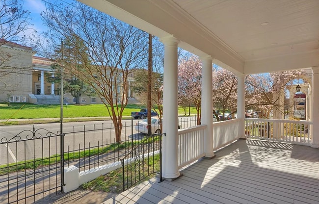 Photo - 507 W Washington St