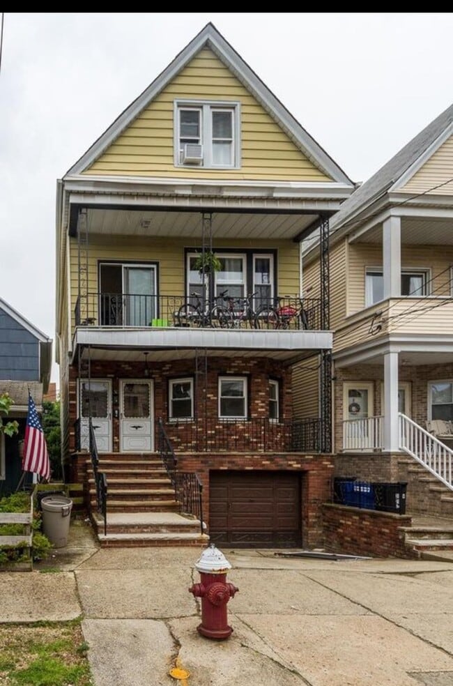 Building Photo - 30 W 29th St Unit 2/3