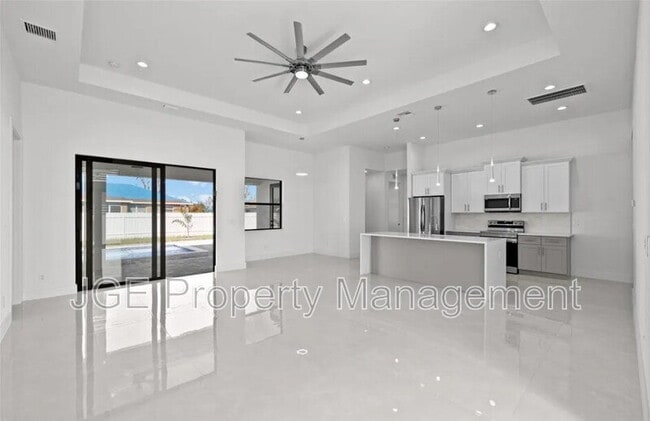 Photo - 1905 SW 3rd St