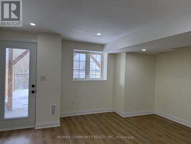 Photo - 3255 Turnstone Blvd