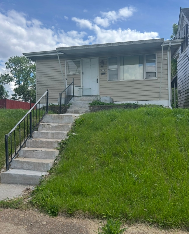 Photo - 924 Elias Ave House