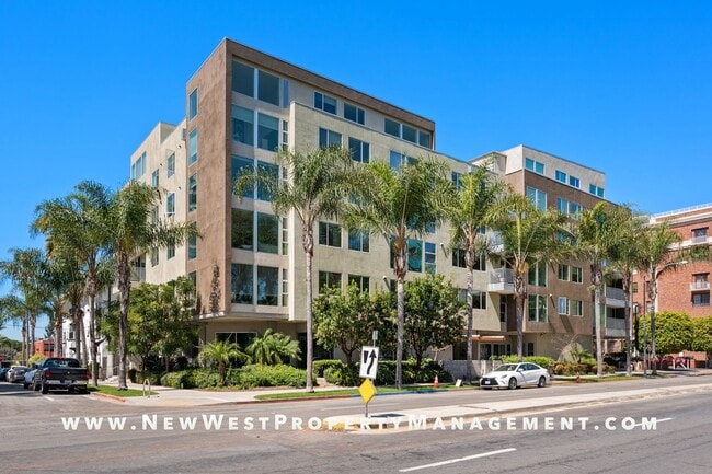 Building Photo - Banker's Hill 2 Bedroom at Park at Sixth, ... Unit 309 Rental