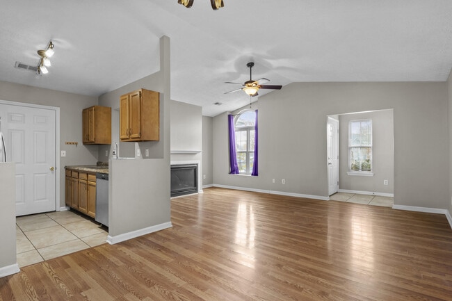 Photo - 889 Revere Run Dr