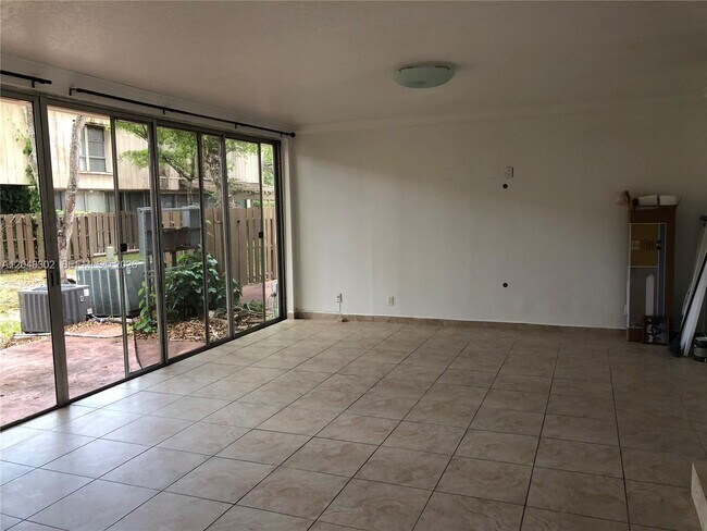836 NW 82nd Ave