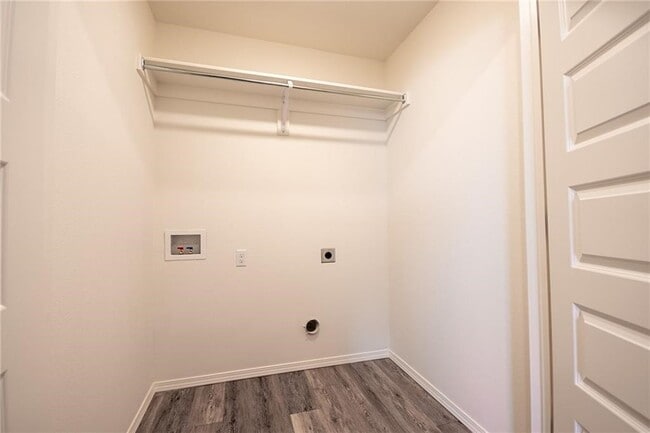 Building Photo - 825 S Rupple Rd