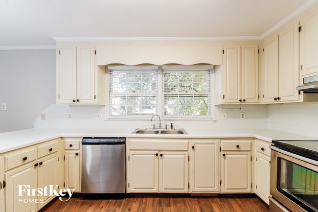 Photo - 401 O'Neill Dr