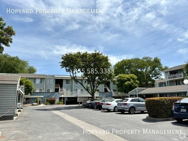 Building Photo - 3663 Oakwood Terrace Unit 312 Rental