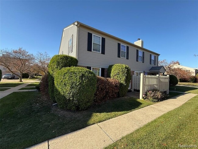 Photo - 15894 Cambridge Dr Unidad 23