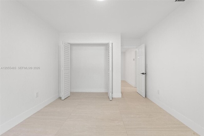 2440 SW 3rd St Unit 2