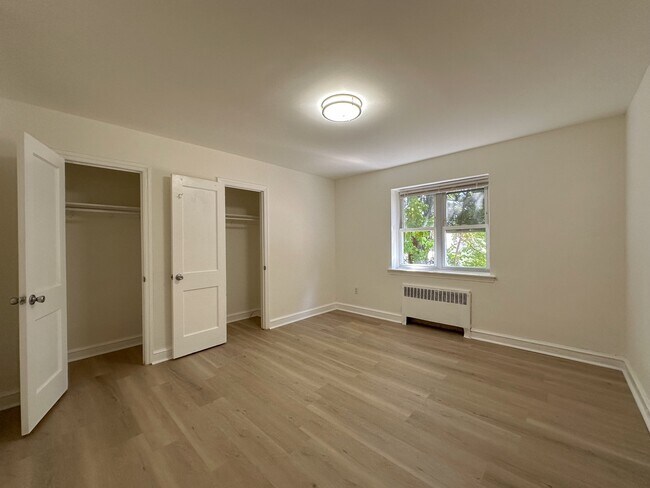 Photo - Congress Court