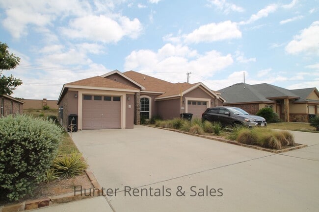 Spacious Duplex! - Spacious Duplex! Townhome