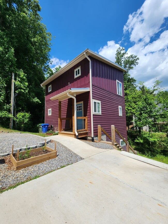 Photo - West Asheville Rental