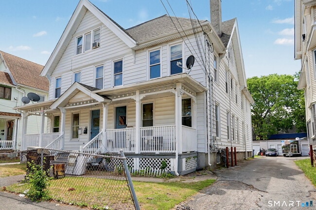 Building Photo - 137 Sherwood Ave