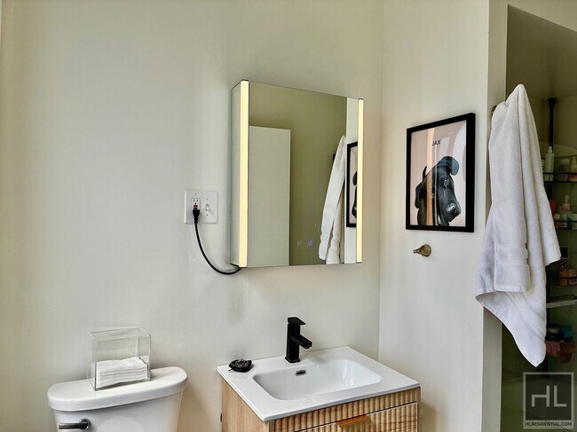 Photo - Gorgeous 1.5 bedroom in Maspeth Unidad 2