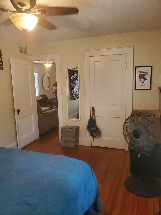 Photo - Historic One Bedroom Apartment Steps From Campus (w/ Den)