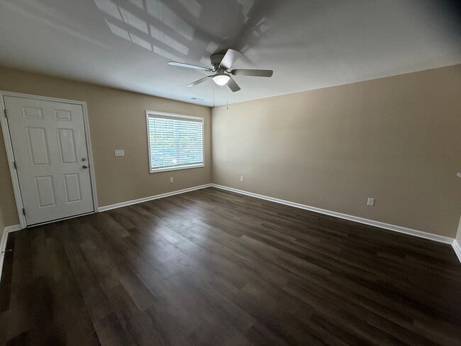Photo - Nice 2 Bedroom, 2 bath duplex.