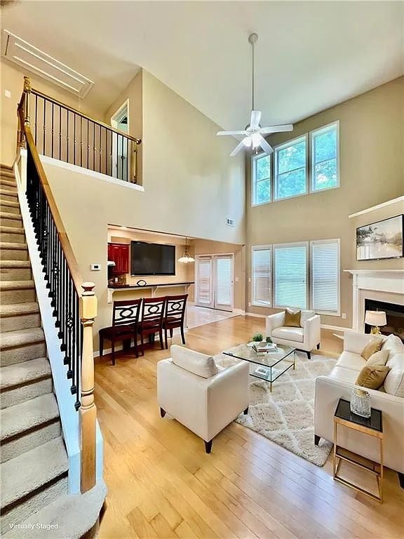 Photo - 2549 Worrall Hill Way