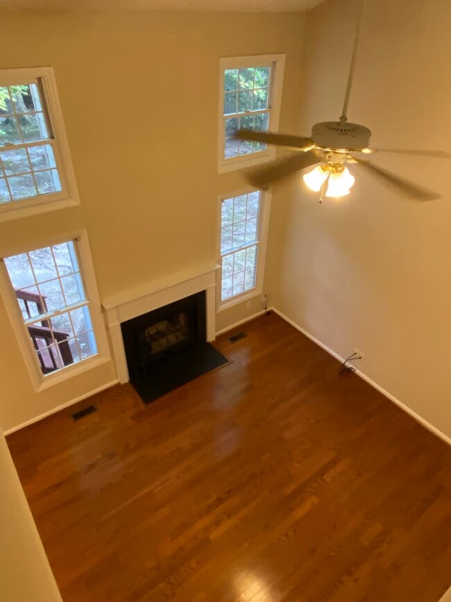 Photo - 201 Mint Hill Dr