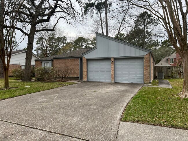 Photo - 14715 Spring Lake Dr