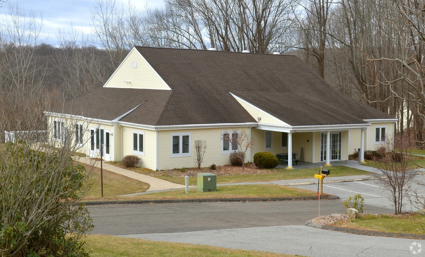 Stonecroft Village *WAITLIST IS CLOSED* Apartments Hebron, CT