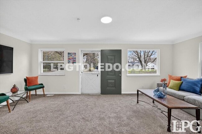 Photo - 927 W Northgate Pkwy
