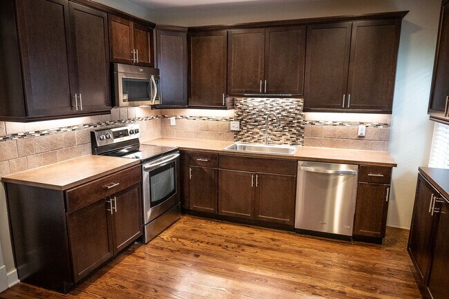 Photo - WalnutS5125 Unit WalnutS5125L