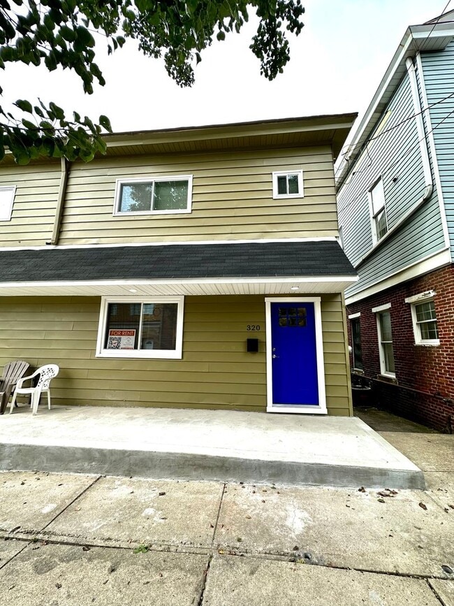 Photo - 933 - 320/322 Boggs Avenue Unidad 320