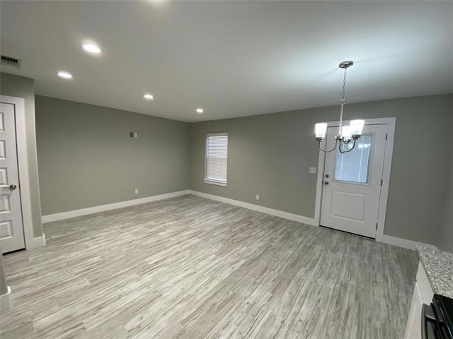 Photo - 131 E Bond St