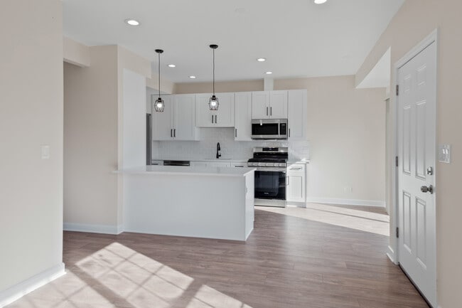 Photo - 546 W Parkside Dr