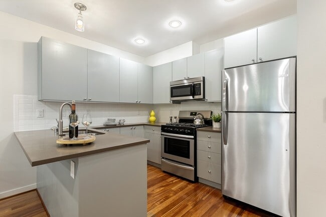 Photo - 1126 29th Ave S