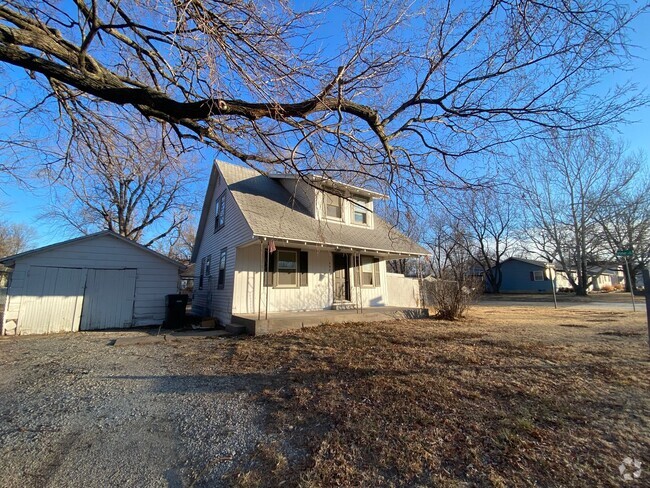 Building Photo - Coming Soon 12/27/24! Delightful 3 Bedroom... Rental