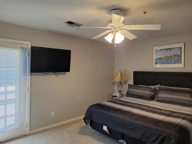 Photo - 126 Park Ave SW