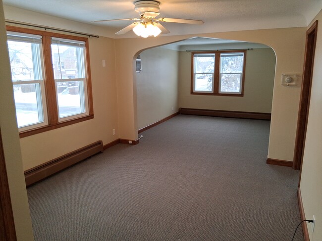 Building Photo - 357 3rd Ave S Unit # 2