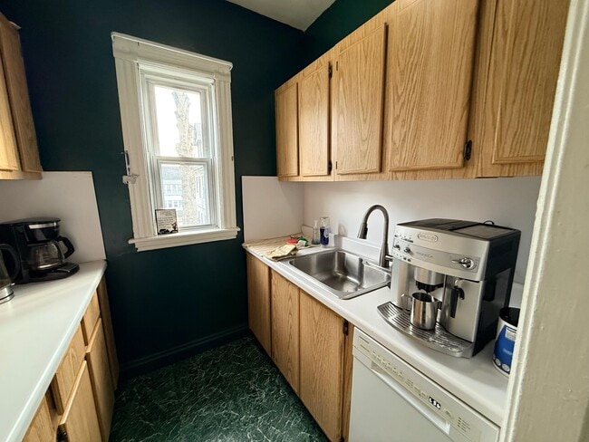 Photo - 42 Gibbens St Unit 2