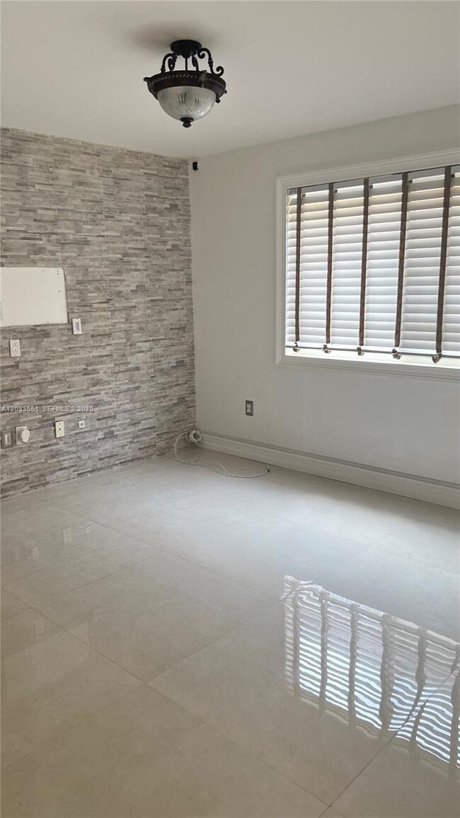 Photo - 6225 SW Kendale Lakes Cir Unit 263