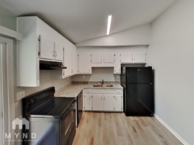 Photo - 200 Buckskin Dr