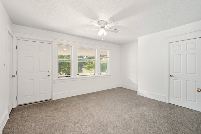 Photo - 1714 Castle Ave Unit 2