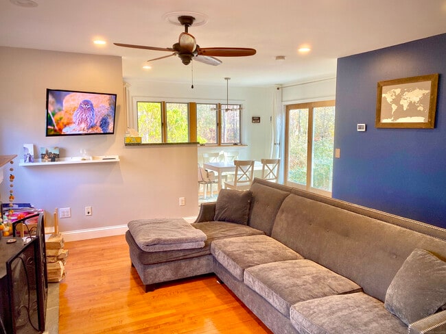 Photo - 37 Newfane Rd